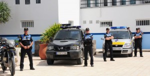 Detienen a dos individuos vendiendo coca�na a un turista