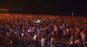 Playa del Ingls, polo de atraccin de la musical en la noche sanjuanera