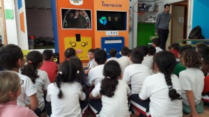Escolares de Santa Luca aprenden con teatro tcnicas de reciclaje 