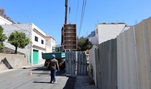 Mogn rehabilita un tramo de la calle  Tajinaste mediante un muro de contencin 