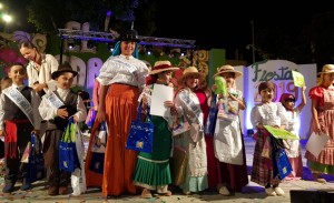 Los ni�os Jaqueline Cabrera y Osiel Monz�n, campesinos de las Fiestas de El Tablero 2019