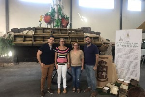 Pal Pino con la cucaa de tomates