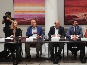 Las patronales tursticas piden celeridad a Madrid en la transferencia de los 15 millones a las Islas para conectividad y promocin 