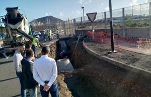 Oscar Hernndez visita las obras saneamiento Polgono Industrial Arinaga  