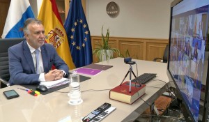 El presidente de Canarias solicita con urgencia ms material sanitario y que se restrinja las actividades