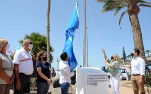 MaspalomasCosta Canaria iza sus nuevas banderas azules   