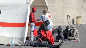 Ms de 72 horas tirados en el muelle: Otras medidas son posibles