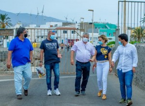 El Jefe de Explotacin de Puertos Canarios, se compromete a efectuar acciones en Castillo del Romeral para mejorar su litoral 