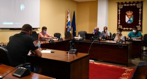 La alcaldesa de Mogn se rene con el sector empresarial para tratar los estragos de la COVID-19 