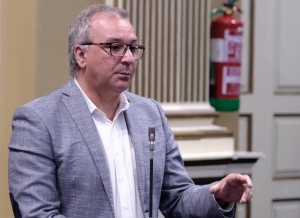 Luis Campos reafirma el compromiso de NC para luchar contra la pobreza 