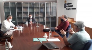 El Viceconsejero de Empleo, Gustavo Santana ofrece su apoyo a la vivienda colaborativa para mayores