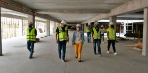 Mogn avanza en las obras del edificio  de aparcamientos en Arguinegun