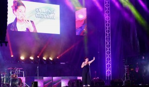 El Carmen de Arguinegun vive su noche ms divertida con la humorista Omayra Cazorla