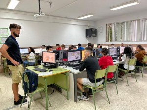 Santa Lucia promueve cursos de orientación universitaria a profesores y estudiantes 