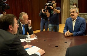 Romn Rodrguez pide al ministro de Exteriores que persuada a Marruecos para cambiar petrleo por renovables 