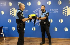 Santa Lucía renueva los uniformes y el equipamiento de la Policía Local