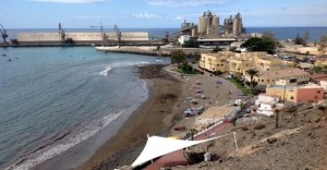 CC solicitará los supuestos informes jurídicos que avalan que la cementera continúe haciendo uso del puerto de Santa Águeda