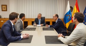 Torres se rene con la directiva de Amazon y abordan el futuro tecnolgico e innovador de las islas