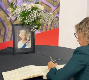 San Bartolom de Tirajana muestra sus condolencias por la muerte de Isabel II