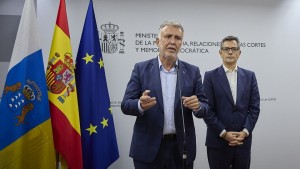 Los gobiernos de Canarias y Espaa cierran definitivamente los 1.000 millones de euros del convenio de Carreteras  
