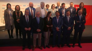 La ministra Reyes Maroto mantiene un encuentro con la AMTC y la AMT en Fitur 