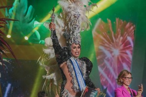 crux coronado Drag Queen	del Carnaval Internacional de	 Maspalomas 2023