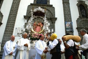 Teror celebra la 61 edicin de la Romera-Ofrenda del Pino 