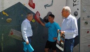 El escalador Edu Mar�n participa en el 25 aniversario del Club Topatras