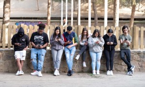 Aumenta la adiccin a los mviles y videojuegos entre los jvenes canarios