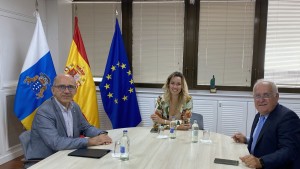 Mara Fernndez se rene con la patronal y sindicatos del transporte para evitar la huelga