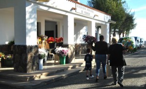 San Bartolom� de Tirajana ampl�an el horario de los cementerios por el D�a de los Difuntos