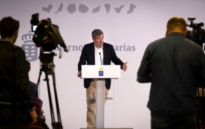 Clavijo centra su viaje a Bruselas en la migracin y derechos de emisin de CO2
