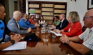 Santa Luca solicita al Delegado del Gobierno incrementar la plantilla de la guardia civil en el municipio