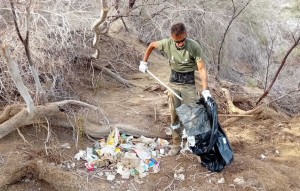 El Cabildo retira veinticinco metros cbicos de basura en las Dunas de Maspalomas