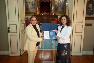 Matilde Asin entrega al Parlamento las cuentas pblicas Canarias para 2025