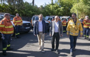 El Cabildo entrega 21 vehculos de Proteccin Civil equipados contra emergencias
