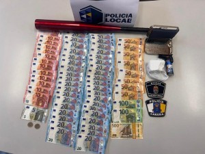 La Polica Local de Mogn detiene a un hombre por trfico de drogas