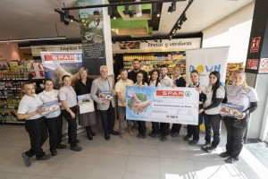 SPAR entrega 13.000 euros a la Asociacin Sndrome de Down por la venta de calendarios