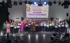 Los VIII Premios Mujer Mogn reconocen a las mujeres taxistas del municipio