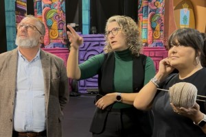 El teatro Vctor Jara se convierte en un templo azteca para el pregn y la alegora del Carnaval
