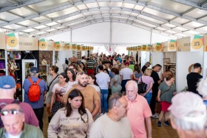 La Feria de Artesana Primavera Sur escaparate de tradicin y creatividad