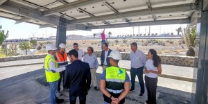  scar Hernndez visita las obras de las marquesinas solares de la Zona Industrial de Arinaga