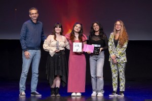 El IES Faro de Maspalomas logra el 1 Premio en Cinedfest con el corto En qu puedo ayudarte?