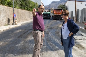 El Ayuntamiento de Mogn asfalta varias calles de El Horno 