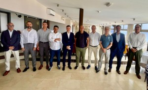 Empresarios tursticos trasladan a Primero Canarias las preocupaciones del sector