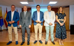 El Gobierno y Cabildo formalizan la entrega de los enlaces y vas de servicio entre Santa Luca y Agimes 