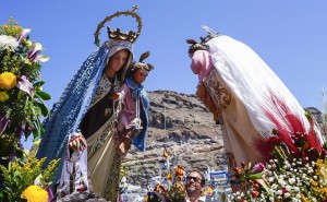 La Virgen del Carmen reafirma la hermandad de Arguinegu�n y Playa de Mog�n 