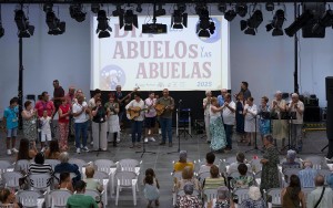 Mogn celebra a los abuelos y abuelas