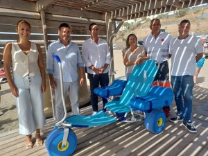 San Bartolom de Tirajana recibe tres sillas adaptadas para personas con discapacidad