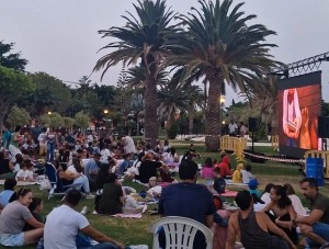 �xito del Parque de Cine en Santa Luc�a con m�s de 3.000 asistentes